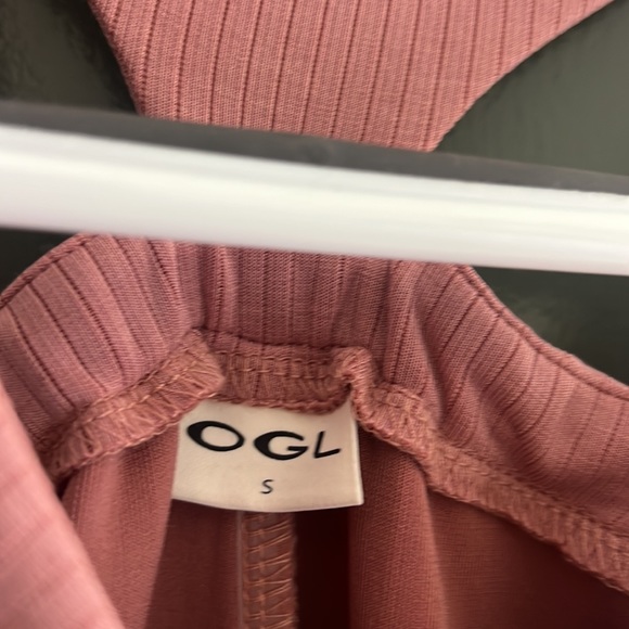 Yoga pants from OGL - Picture 3 of 3